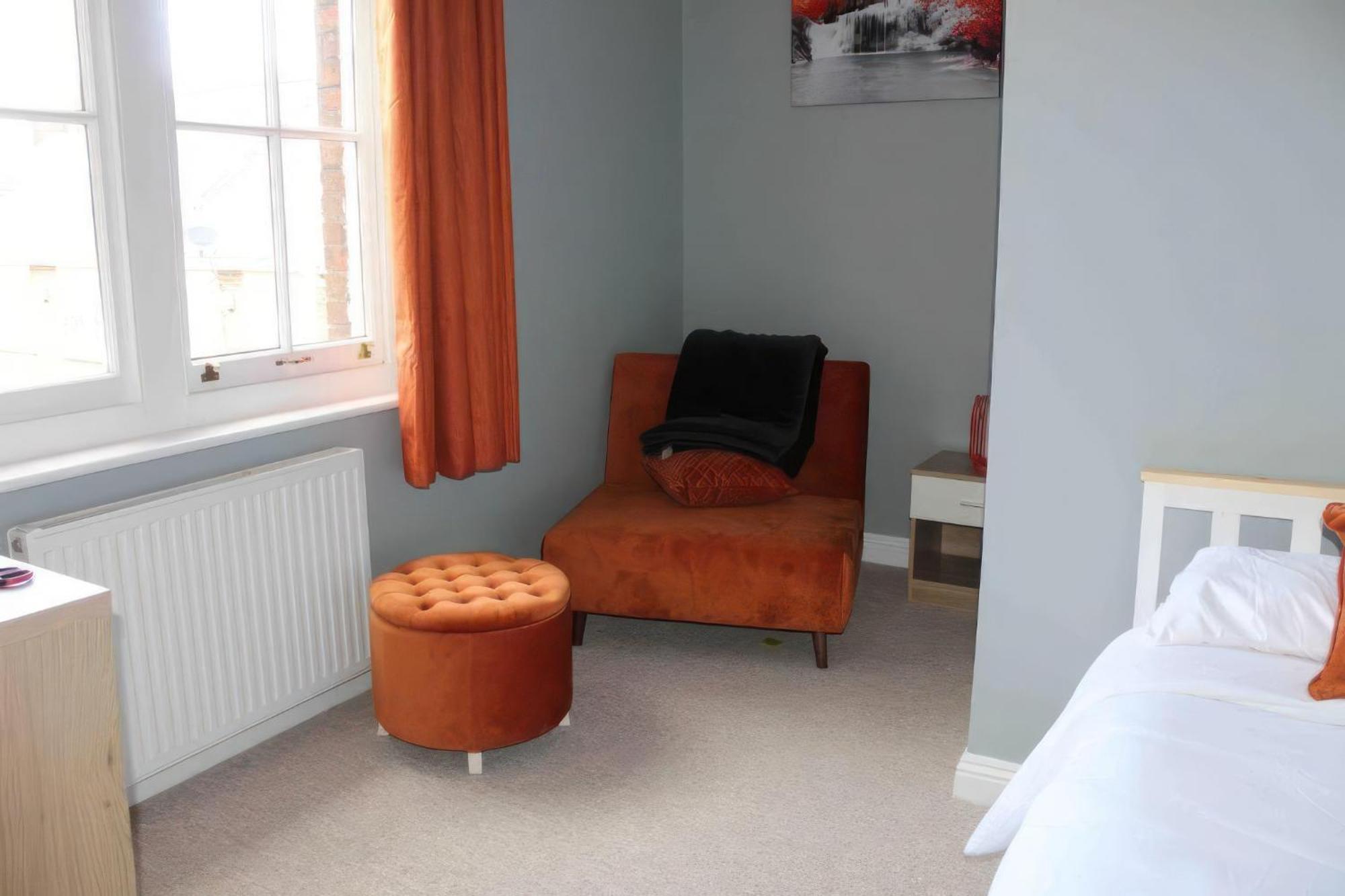 Lovely 2 Bed 2 Bath Flat With Free Parking 풀 외부 사진